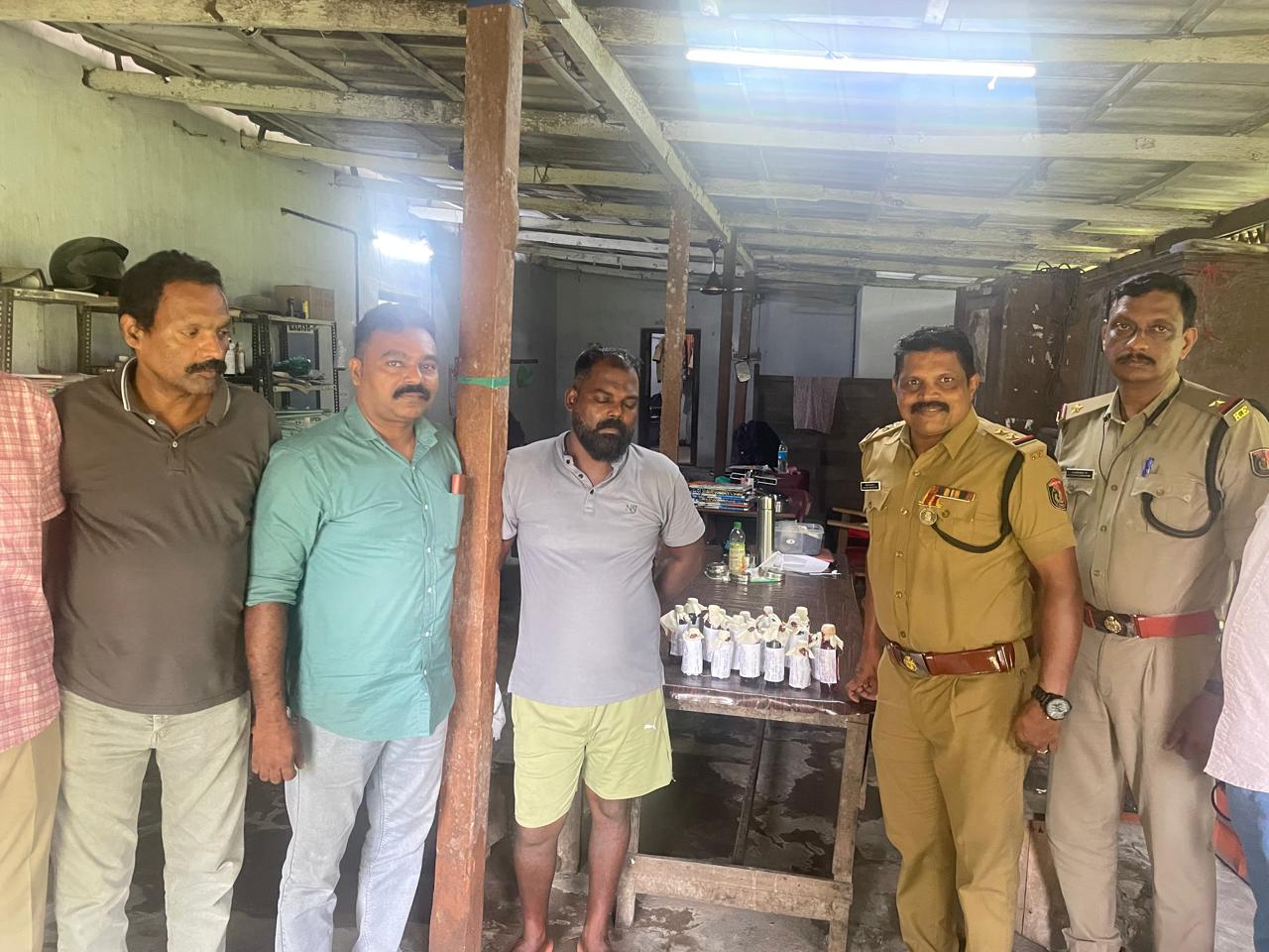  വ്യാജ മദ്യ വിൽപ്പന നടത്തിയയാളെ പിടികൂടി